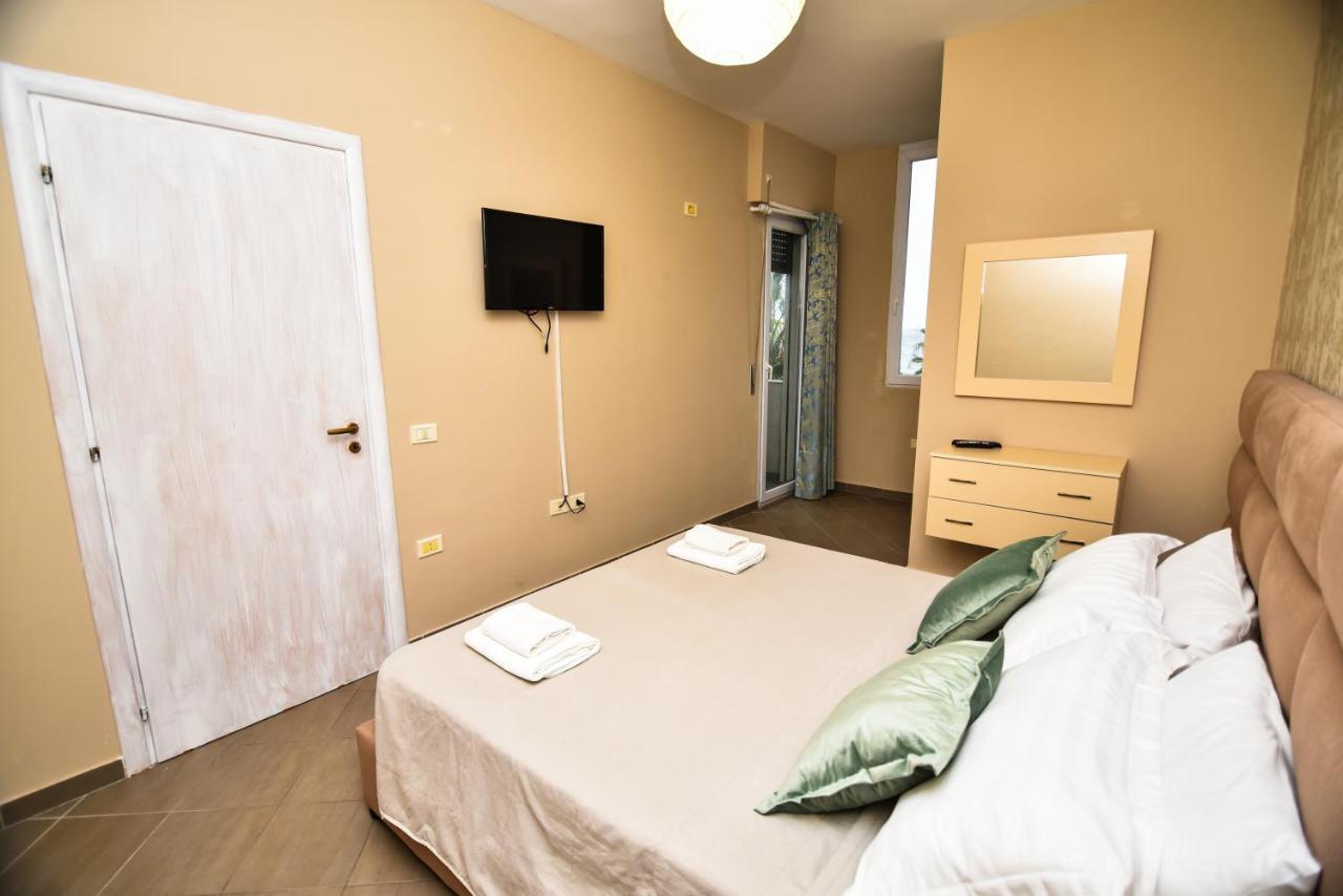 Seaview Apartment Vlore Luaran gambar